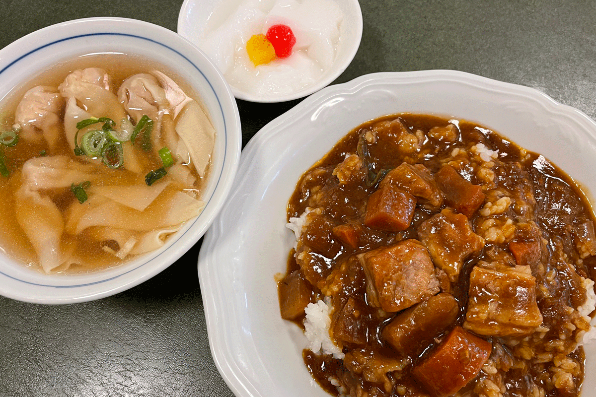 牛バラカレー